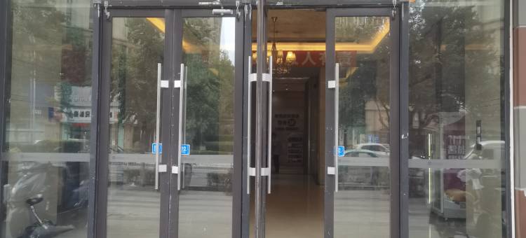 轻住酒店(高新区万达广场店)图片