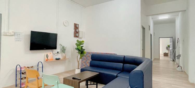 3 BDR shoplot style homestay Yong Peng three rooms.图片