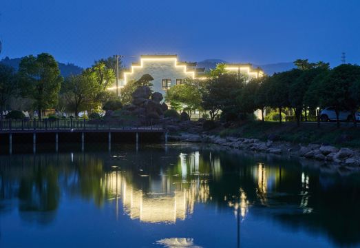 Floral Hotel·Jushantang hotel (Xuanchengjing County Wannan Sichuan Tibetan Line Store) Hotel Overview