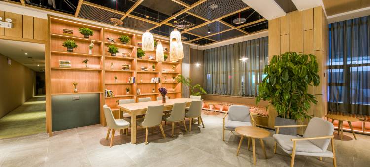 秋果酒店(深圳会展中心岗厦地铁站店)图片