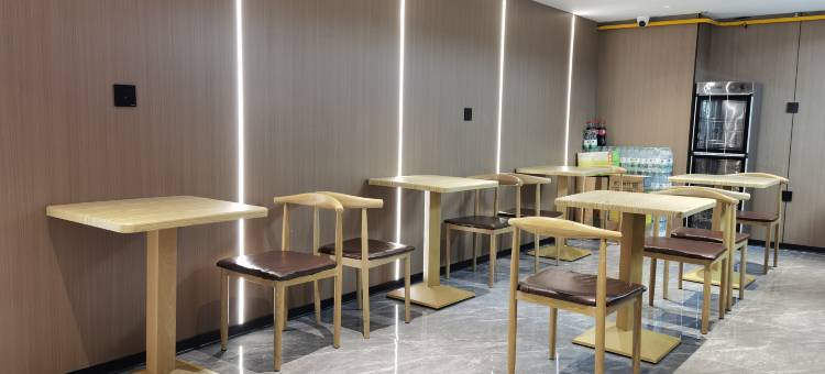 如家华驿UP智旅酒店(哈尔滨中央大街店)图片