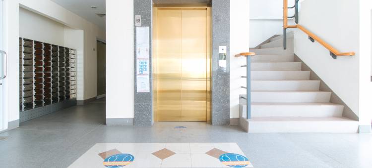 红多兹普拉斯酒店 @ 阿尔皮纳高地帕拉尼亚克(RedDoorz Plus @ Alpina Heights Paranaque)图片