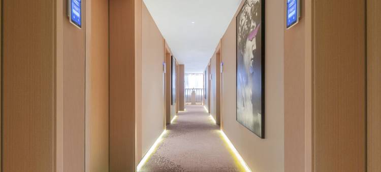 蚂蚁光年电竞酒店(重庆江北九街店)图片