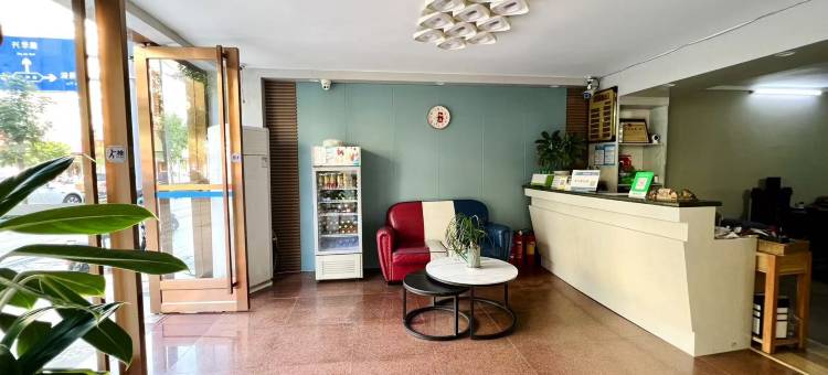 阳西都市公寓(西湖公园店)图片