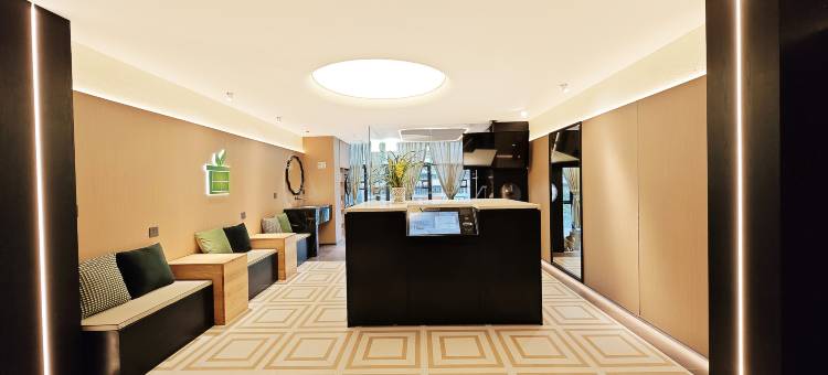 颖雅生活城宿(大旺广场店)图片