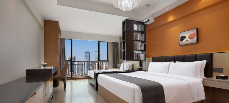 亚丁钻界大酒店(五一广场IFS国金中心店)图片