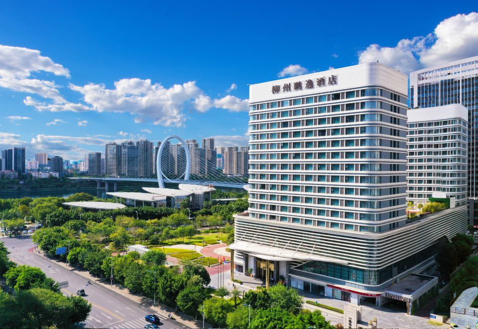 柳州深航鹏逸酒店外景图