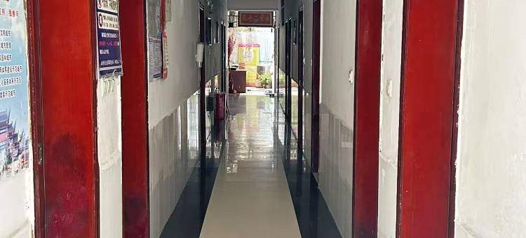 后花园住宿图片