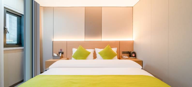 美辰主题酒店(贵阳观山湖公园林城西路地铁站店)图片