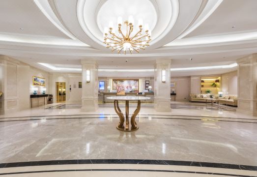 Vienna Hotel Dehong Longchuan Hotel Overview