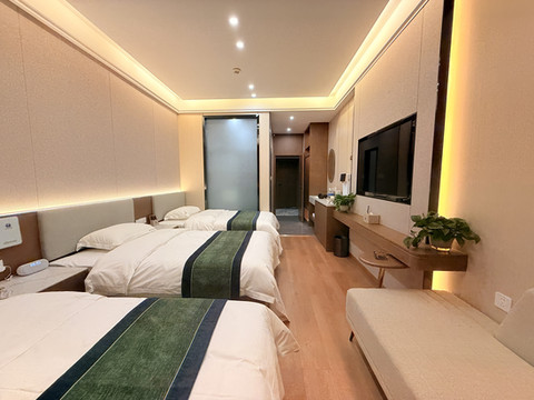 宜禾泰·海华大酒店