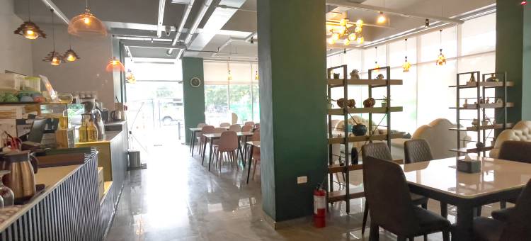 安吉利斯克洛弗酒店(The Clover Hotel Angeles City)图片