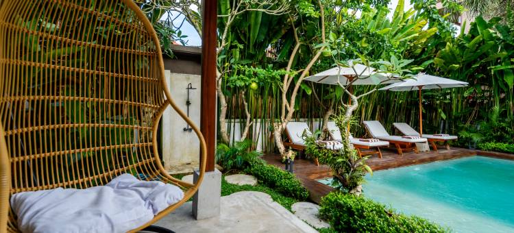 Hijau Villa by EVDEkimi – 迷人的兩房度假別墅，附泳池(Hijau Villa by EVDEkimi – Charming 2BR escape w/pool, outdoor lounge, lush garden)图片