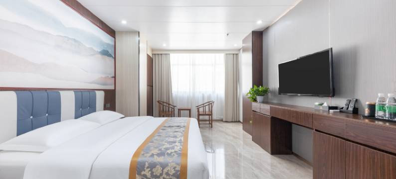 乾冠酒店(重庆黔江高铁站店)图片