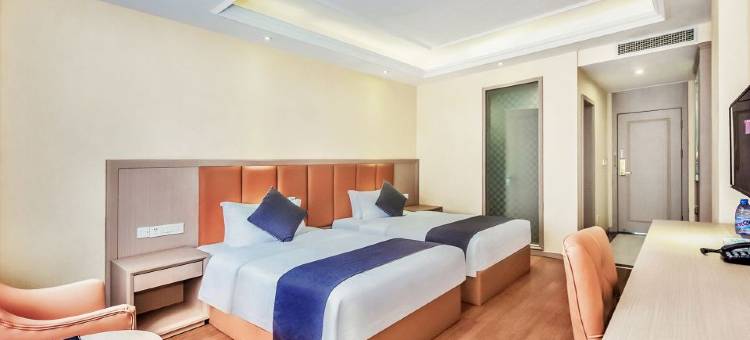 御尊酒店(夹江时代广场店)图片