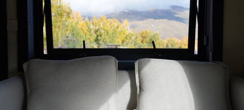 白哈巴山止川行·崧慢集民宿图片