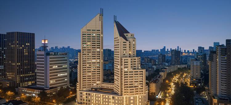 青岛五四广场万象城桔子水晶酒店图片