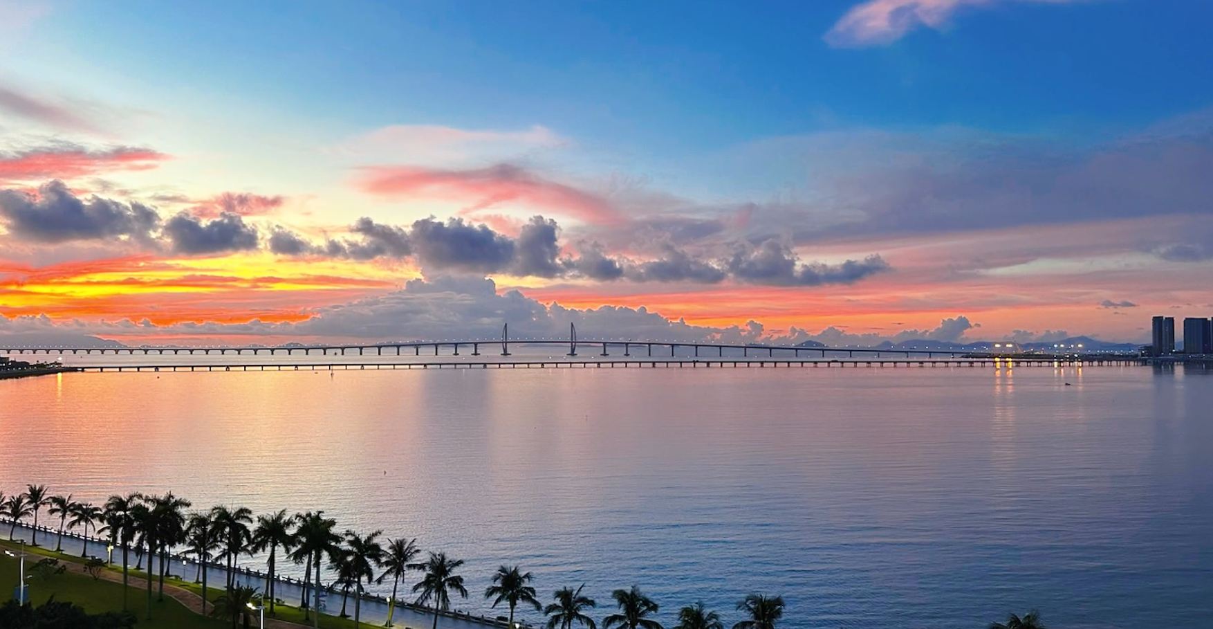 Kingward International Hotel Zhuhai Over view