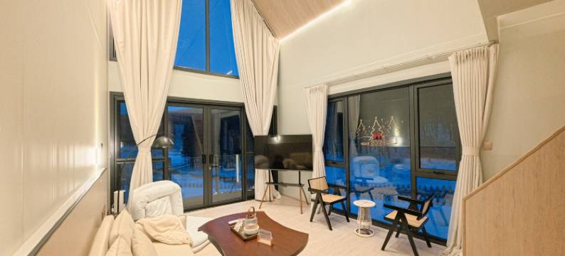 张家口崇礼曼松林民宿图片