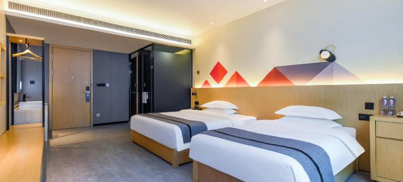 柏曼酒店(重庆解放碑洪崖洞店)图片