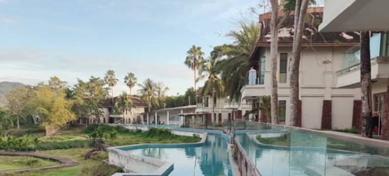 布隆赛热带雨林度假酒店图片