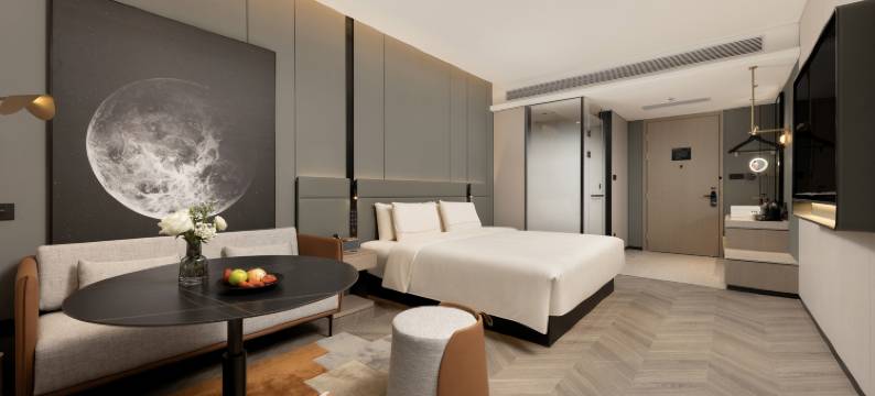 武汉汉正街江汉路步行街高空江景亚朵S酒店图片