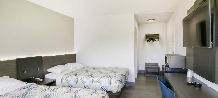 Home 6 堪萨斯托皮卡I-70州际公路酒店 by Townhouse(Home 6 by Townhouse Topeka KS I 70)图片