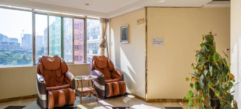 南华酒店(昆明西山区万达广场店)图片