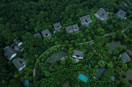 蠡山沄居汤泉度假村