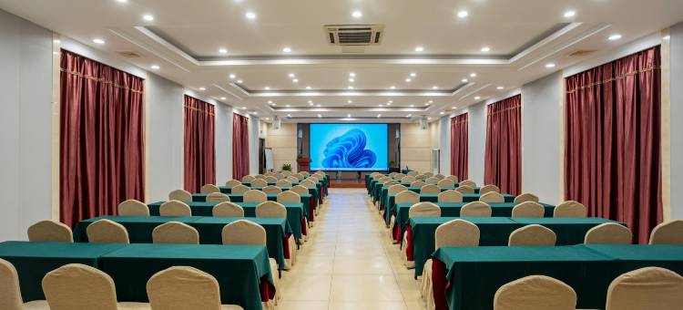 速8精选酒店(长途汽车总站济泺路地铁站店)图片