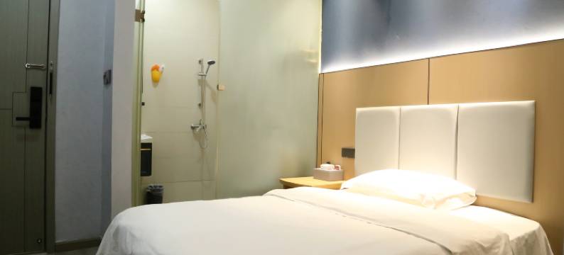 季轩精品酒店(湖北大学地铁站店)图片