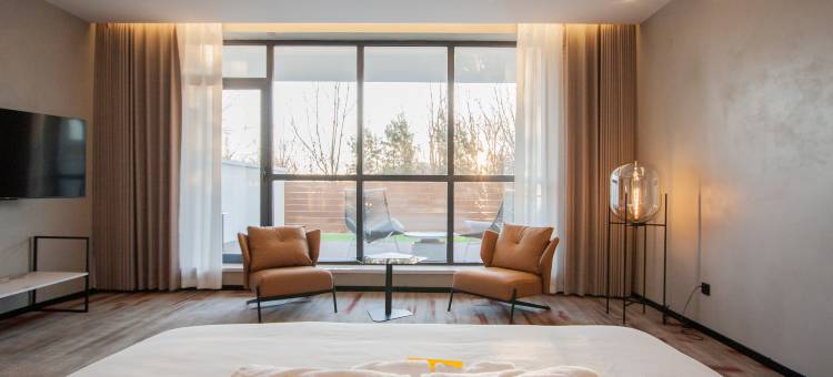 韵度假民宿(龙井足球小镇劳顶笨咖啡公园店)图片