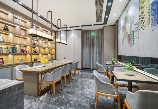 Parkgeun Hotel (Longkou West Subway Station Branch, Guangzhou Tianhe Sports Center) Hotel Overview