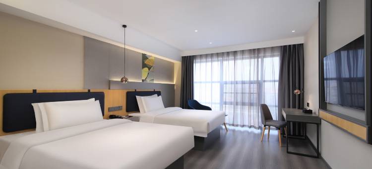 如家睿柏·云酒店(南通濠河风景区文峰广场店)图片