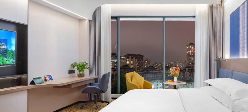 石头酒店(凯里市区万达广场店)图片