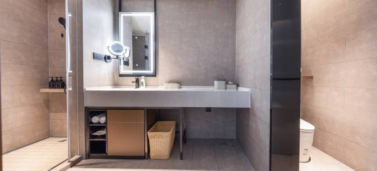 哈密伊州区七一夜市亚朵酒店图片