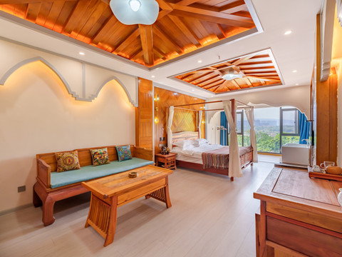 西双版纳三和居望江客栈