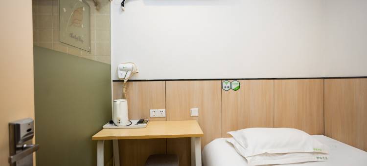 99优选酒店(上海临平路地铁站店)图片