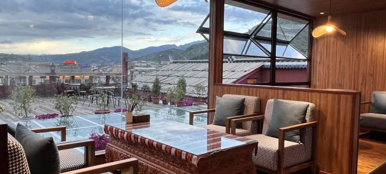 松潘•安然｜PrayerMeltGlacierNest松居民宿(黄龙九寨高铁站店)图片
