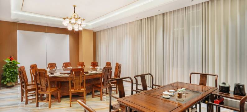 北海万信四季酒店(高铁站国际客运港码头店)图片