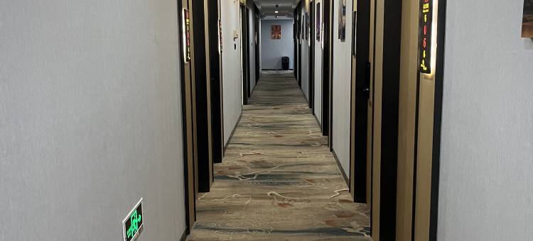 鑫宫酒店(重庆南坪万达广场店)图片