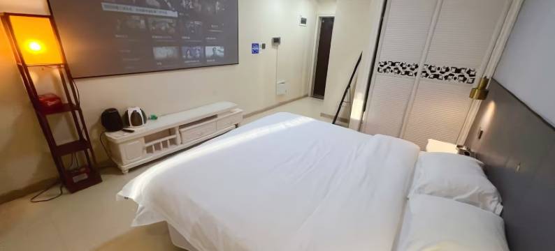 雅乐居观影酒店(郑州正弘城世豪小公馆店)图片