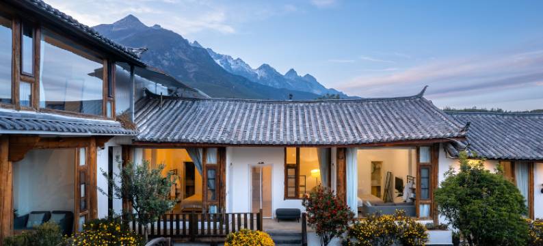 雪山屋语丨Sway森屿自然·270°金顶日照雪山全景美宿(白沙古镇店)图片