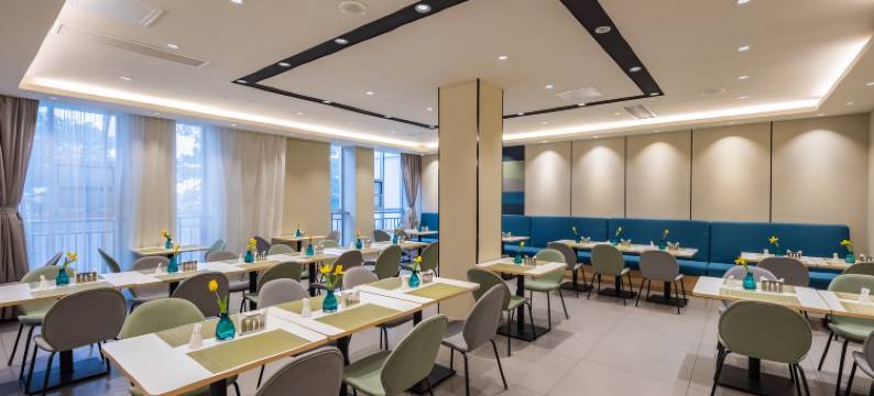 如家商旅酒店(青岛黄岛董家口港店)图片