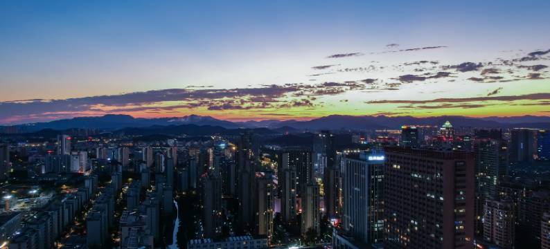 伯爵世家酒店(长兴利时广场店)图片