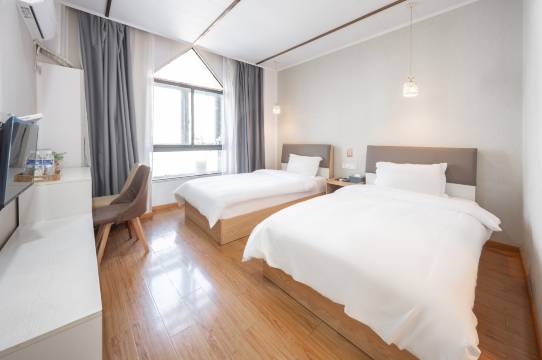 龙门驿栈宾馆(南京南站双龙大道地铁站店)