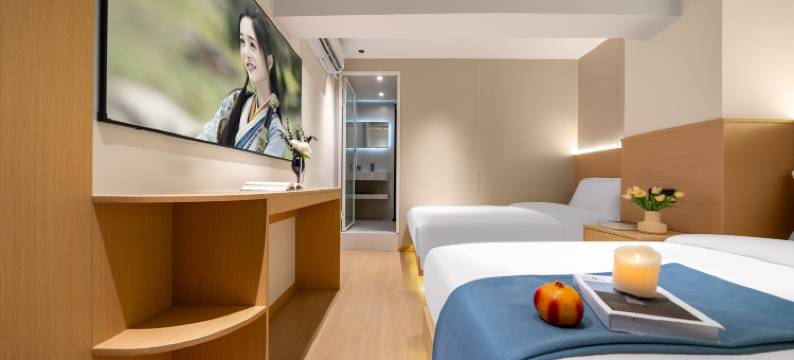 华钰智能酒店(解放碑步行街十八梯店)图片