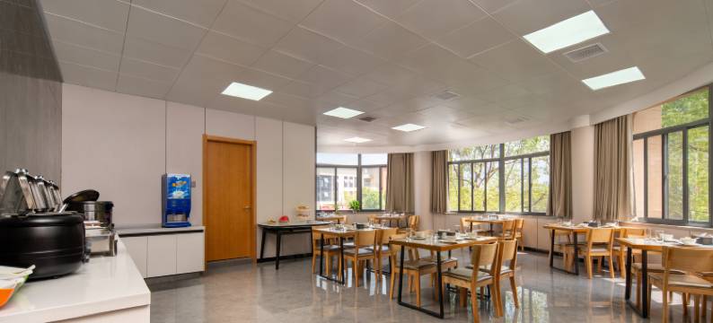 蓝晶酒店(肥西华南城五金机电市场店)图片