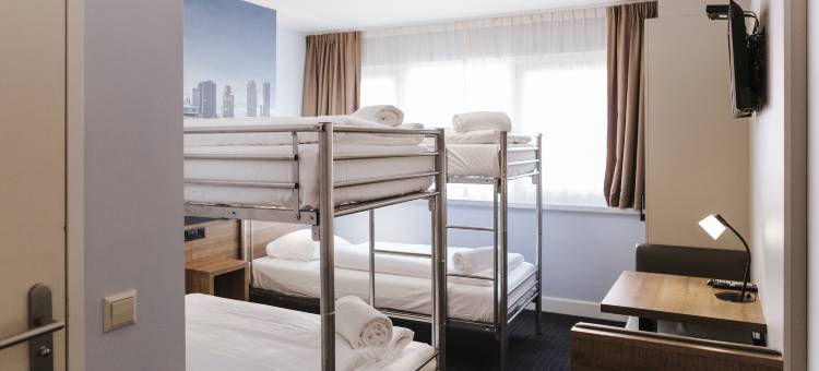 鹿特丹瞬息移动酒店(Rotterdam Teleport Hotel)图片