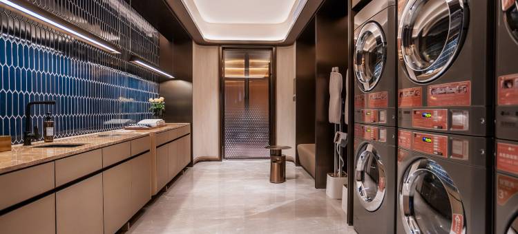 鞍山火车站苏宁广场桔子水晶酒店图片